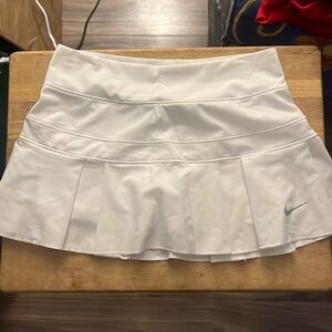 Nike- Dri Fit white skort. XS